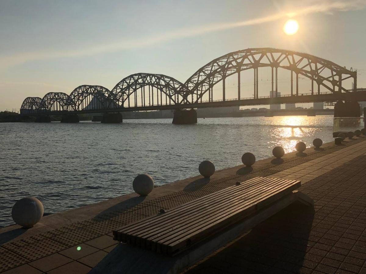 Riverside Promenade Apartment S Riga Eksteriør billede